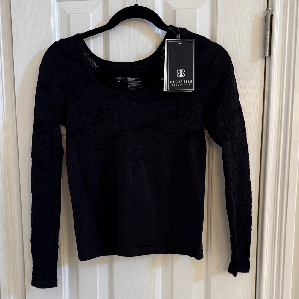 NWT Bagatelle Collection Elegant Bodycon Black Top w/ Lace Front & Sleeves